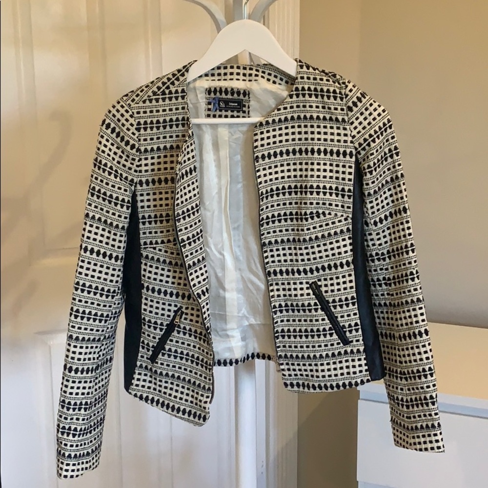 Sinéquanone vest/jacket black and white wore it 1